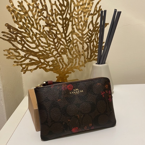 Coach Handbags - Coach Large Corner Zip Wristlet In Signature Canvas